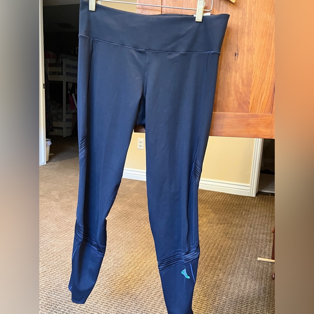 🔥Adidas How We Do Tight Running Leggings. 7/8 Tight Mid Rise. Women’s M. BNWT!🔥